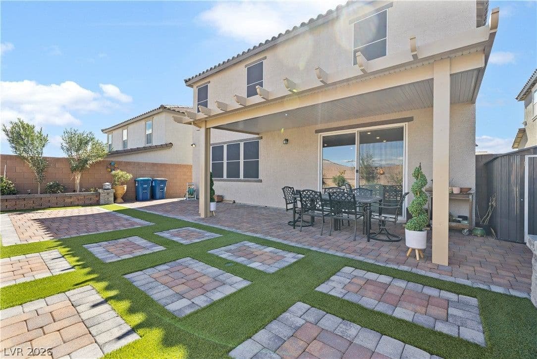 10854 Gentle Crest Avenue photo 4