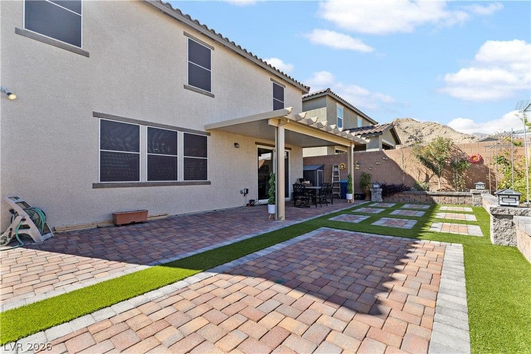10854 Gentle Crest Avenue photo 2