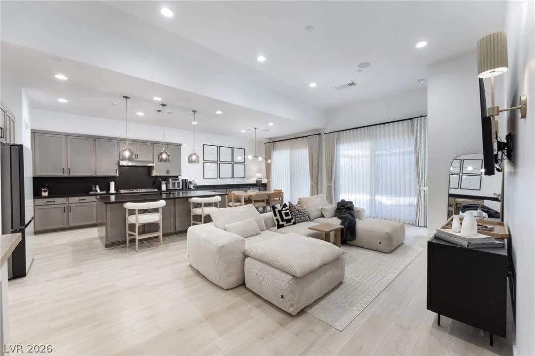 10149 Zeta Tucana Street photo 4