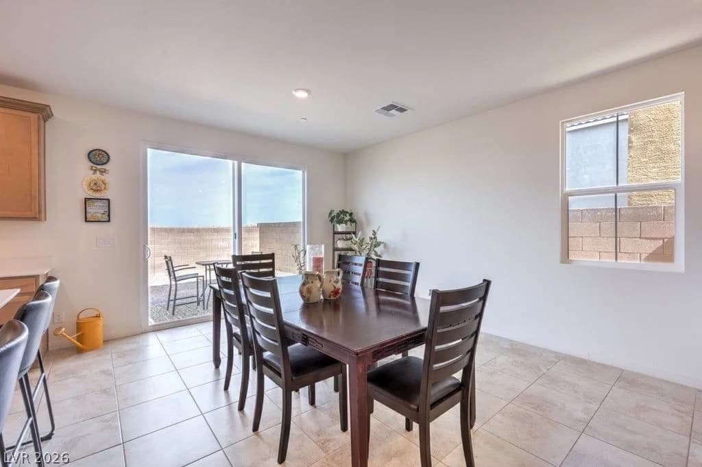 2416 Bellinzona Place photo 4
