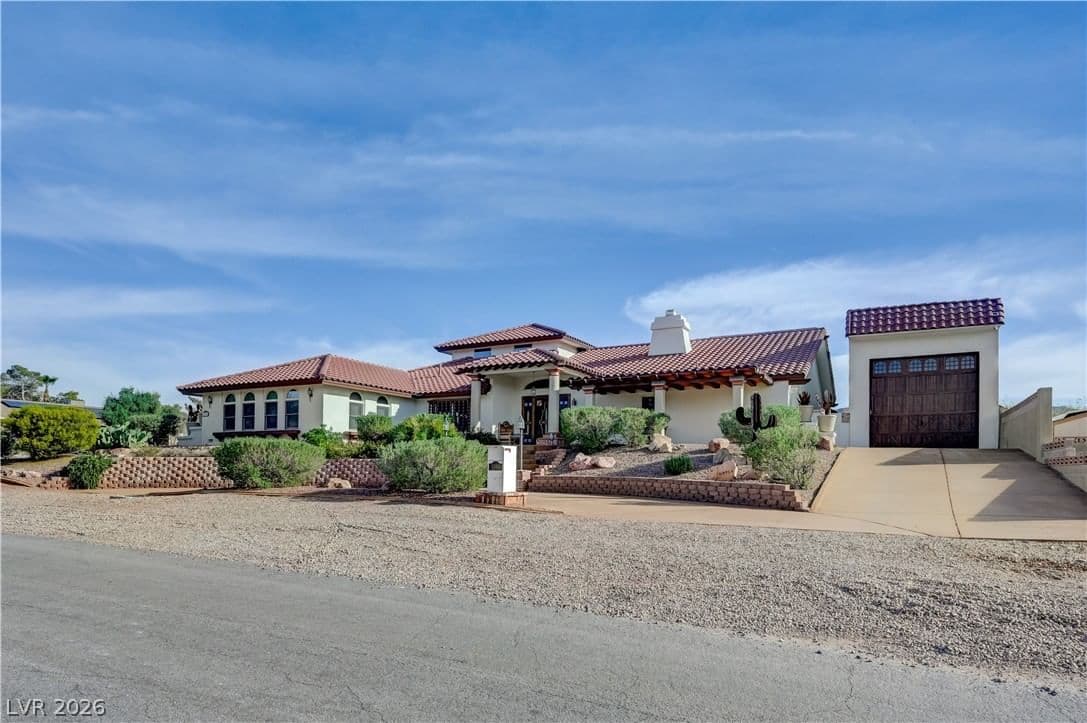 1591 Rocking Horse Drive photo 2