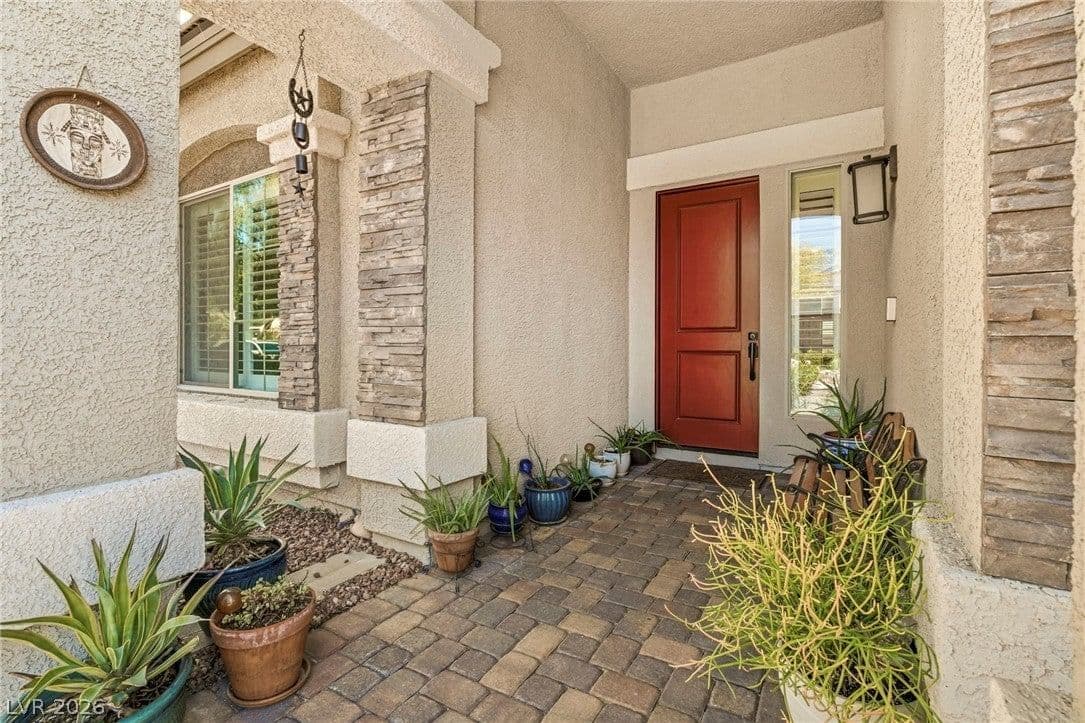 8610 Hallcrest Court photo 2