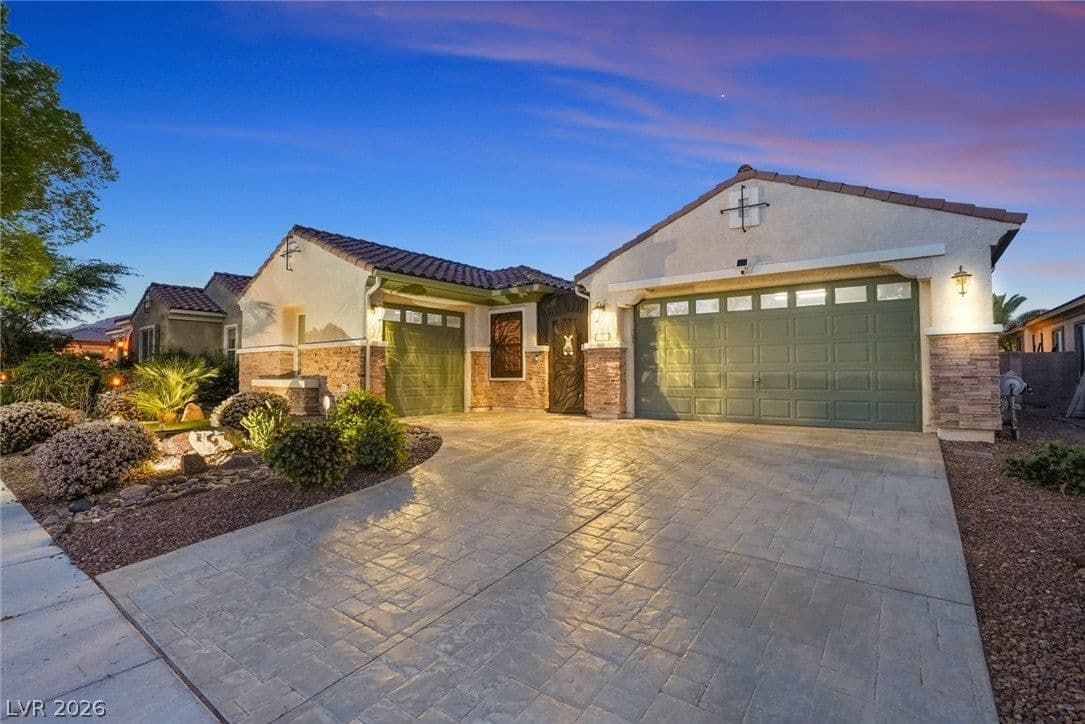 8300 Imperial Lakes Street photo 2