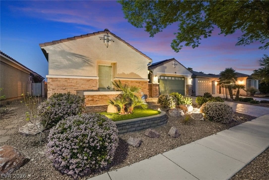 8300 Imperial Lakes Street photo 3
