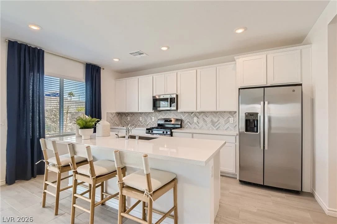 8358 Caldera Hills Avenue photo 4