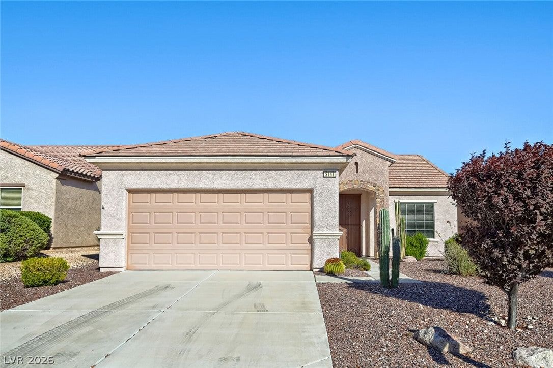 2141 Sawtooth Mountain Drive photo 2