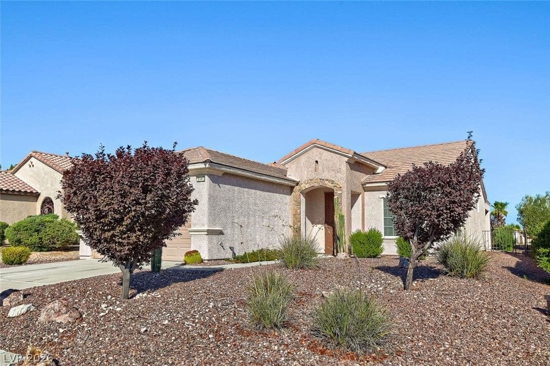 2141 Sawtooth Mountain Drive photo 3
