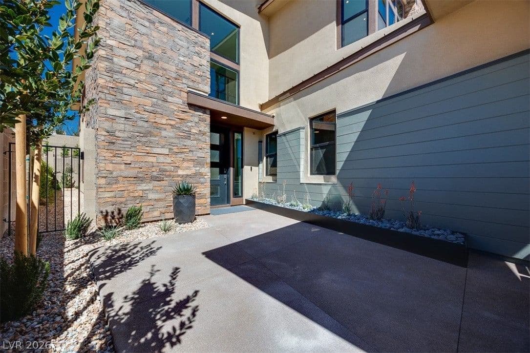 51 Parkwood Ridge Street photo 3