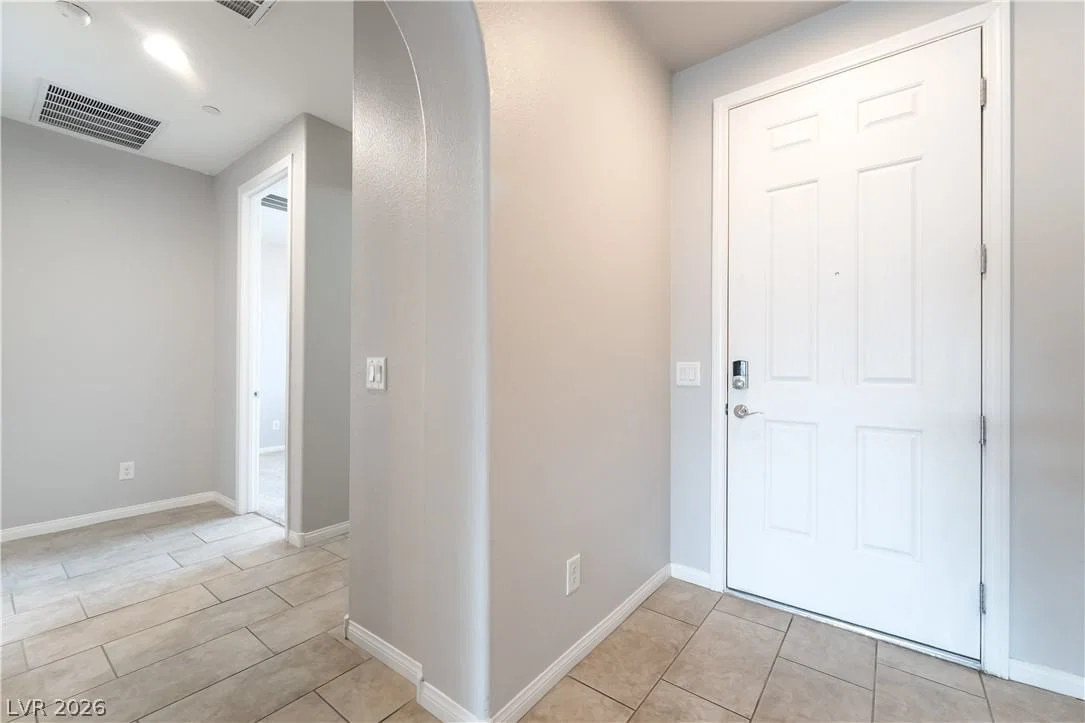 1286 Calcione Drive photo 4