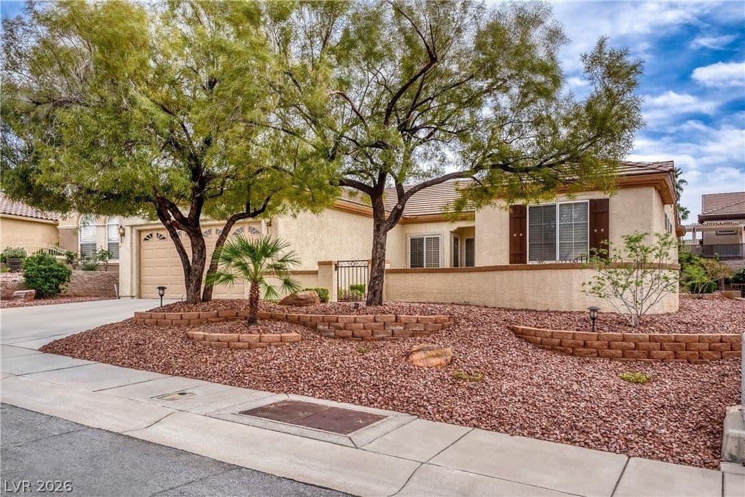 1684 Wellington Springs Avenue photo 3