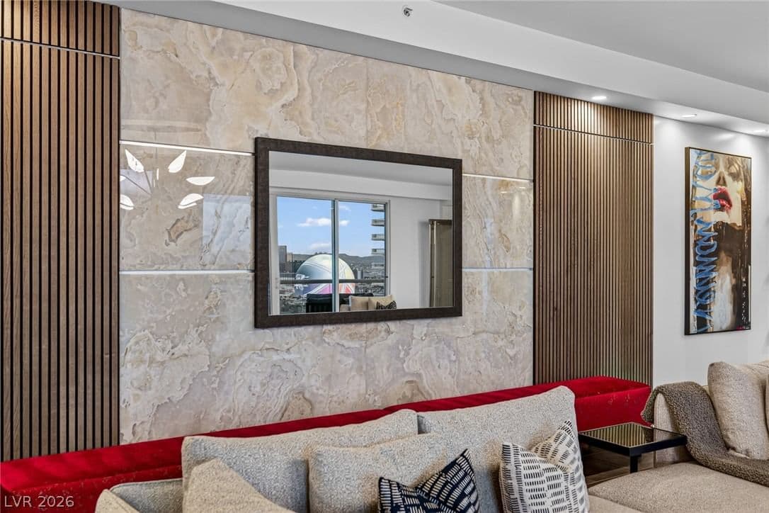 2747 Paradise Road photo 5