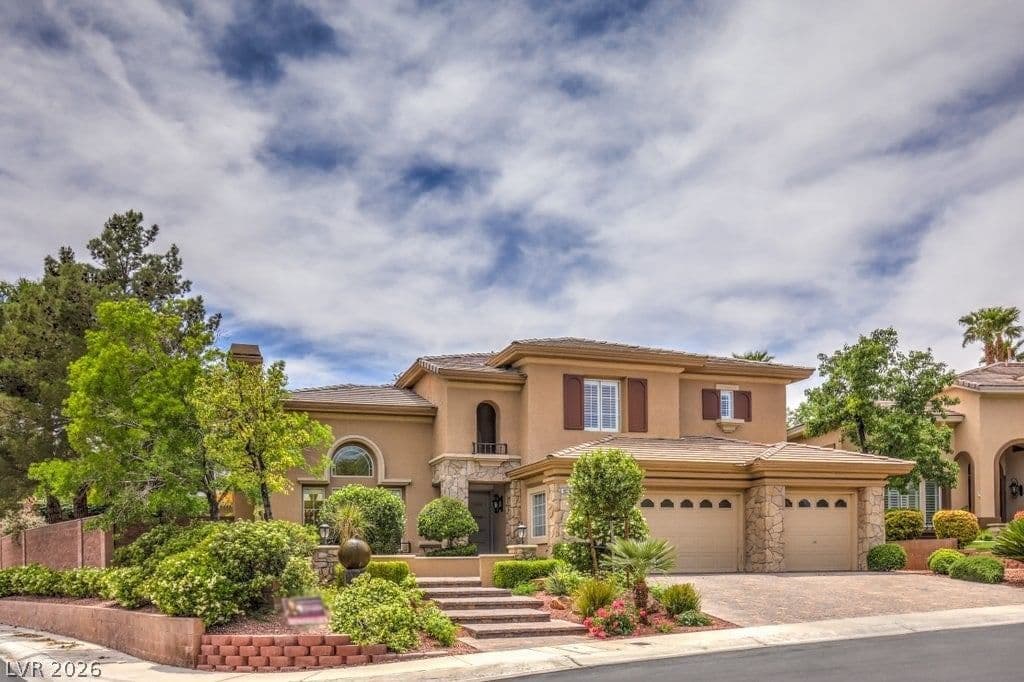 10201 Owls Peak Court photo 2