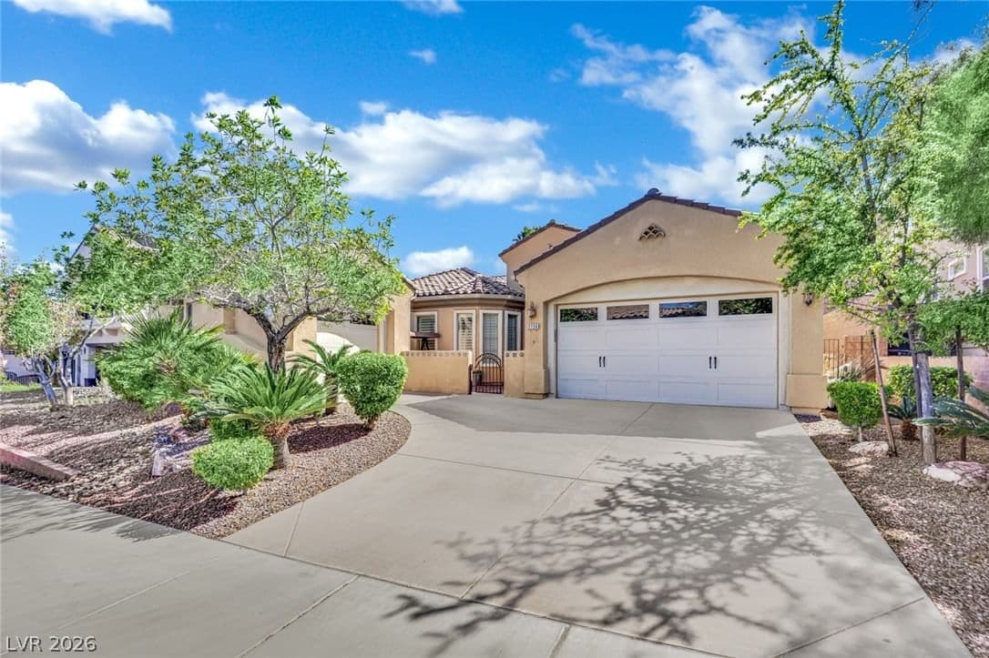 2736 Liberation Drive photo 2