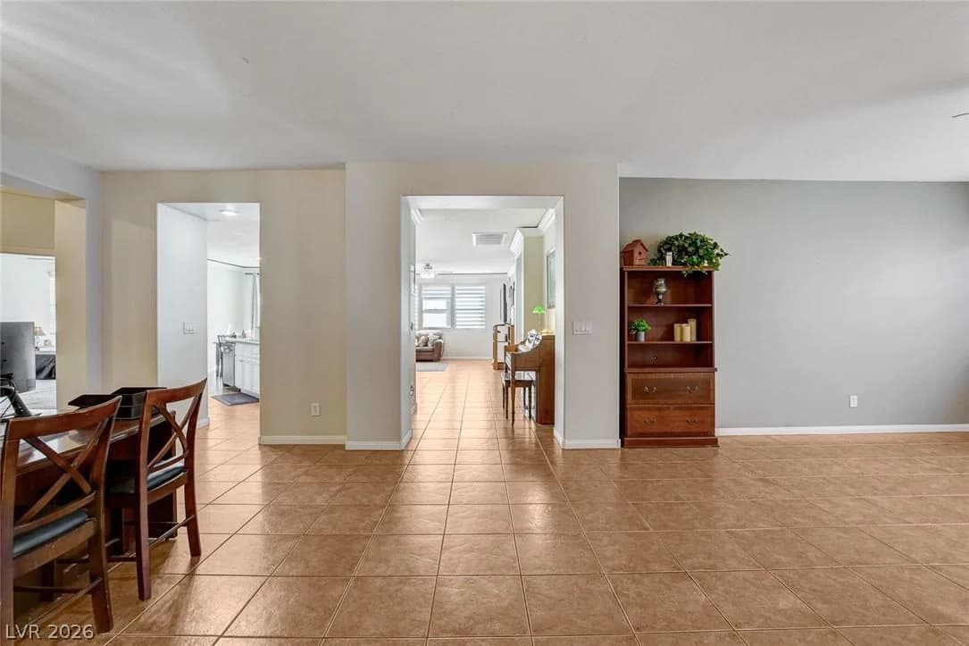 5819 Toofer Winds Court photo 4