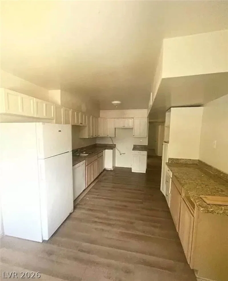 5128 FORREST HILLS Lane photo 3