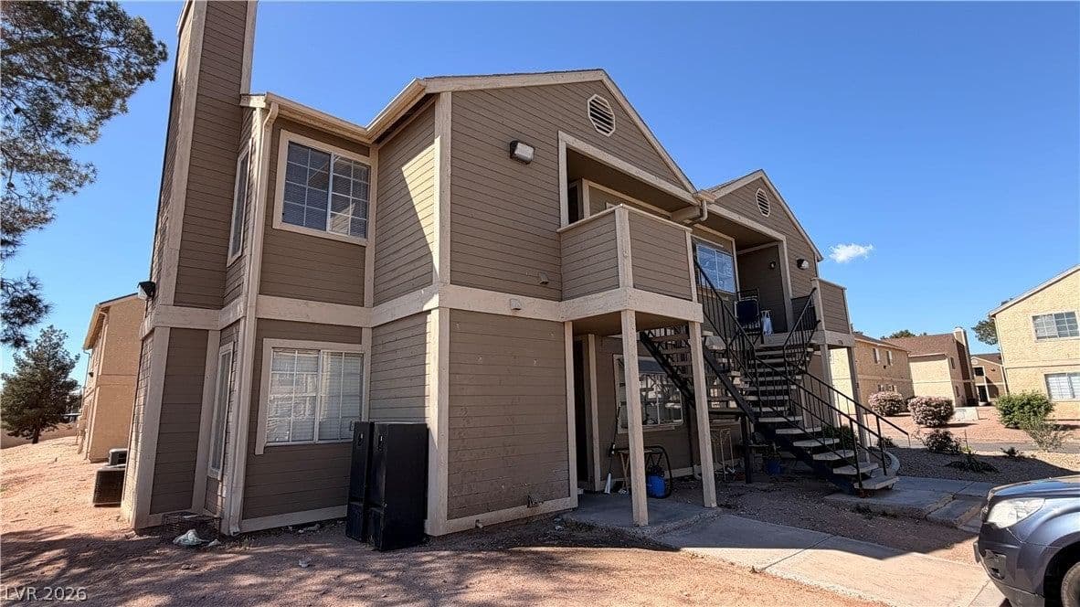 2754 Aarondavid Drive photo 2