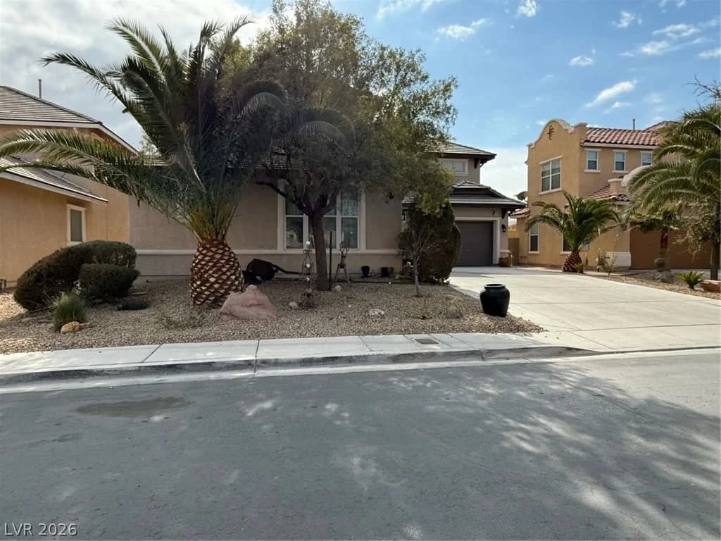 2621 Slide Canyon Avenue photo 2