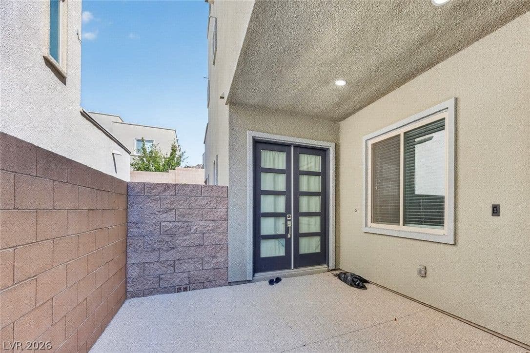 782 Glistening Light Court photo 5