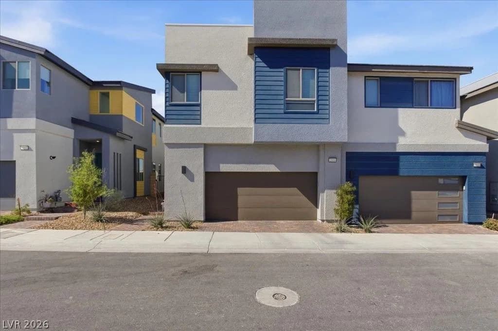 2555 Campaldo Street photo 2