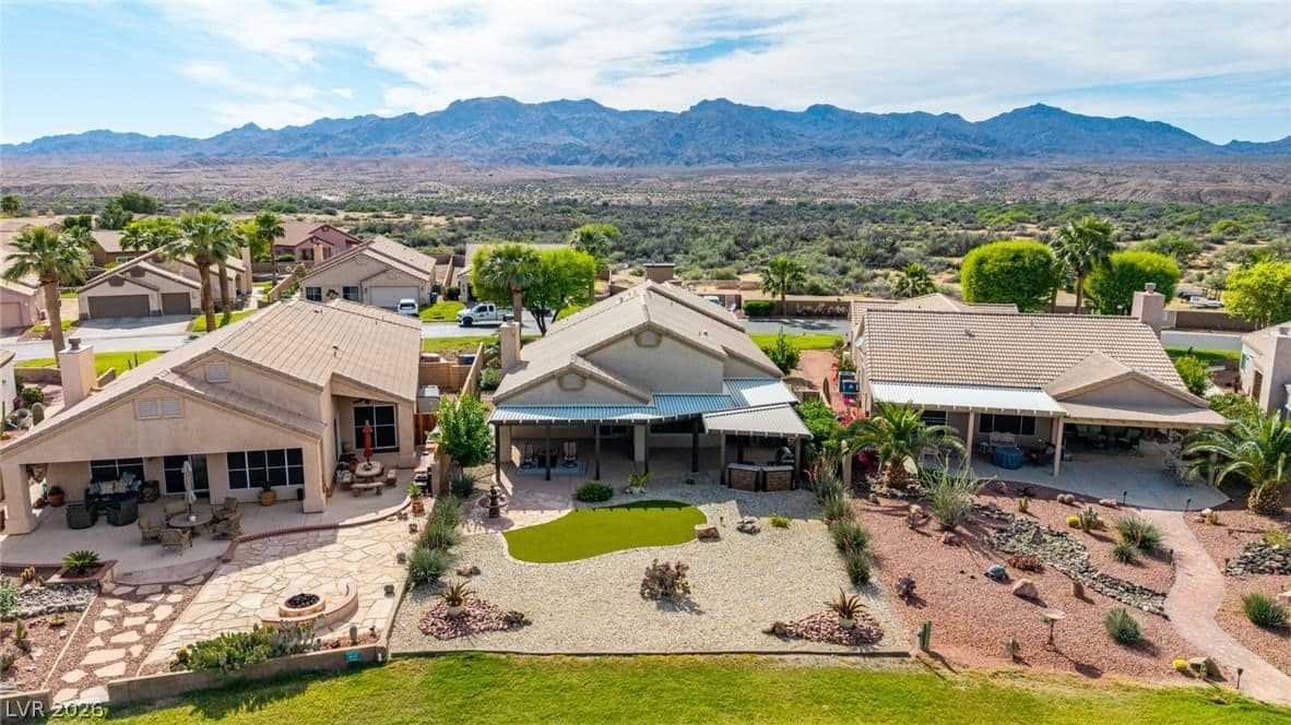 1255 Country Club photo 2
