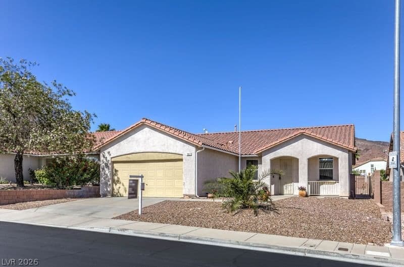1017 Amber Gate Street photo 2
