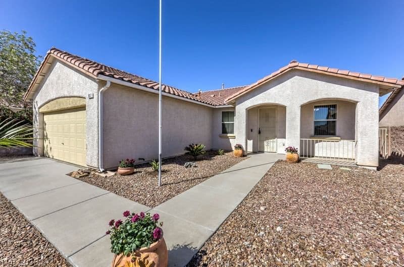 1017 Amber Gate Street photo 4
