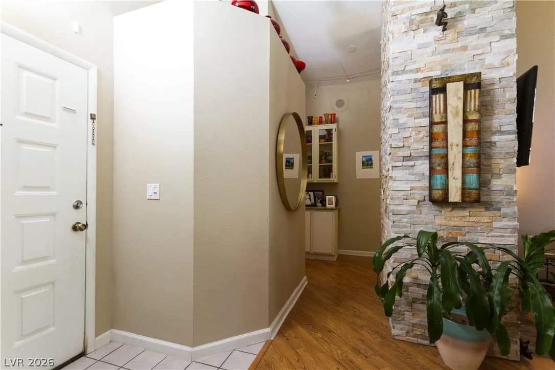 133 Coventry Circle photo 4
