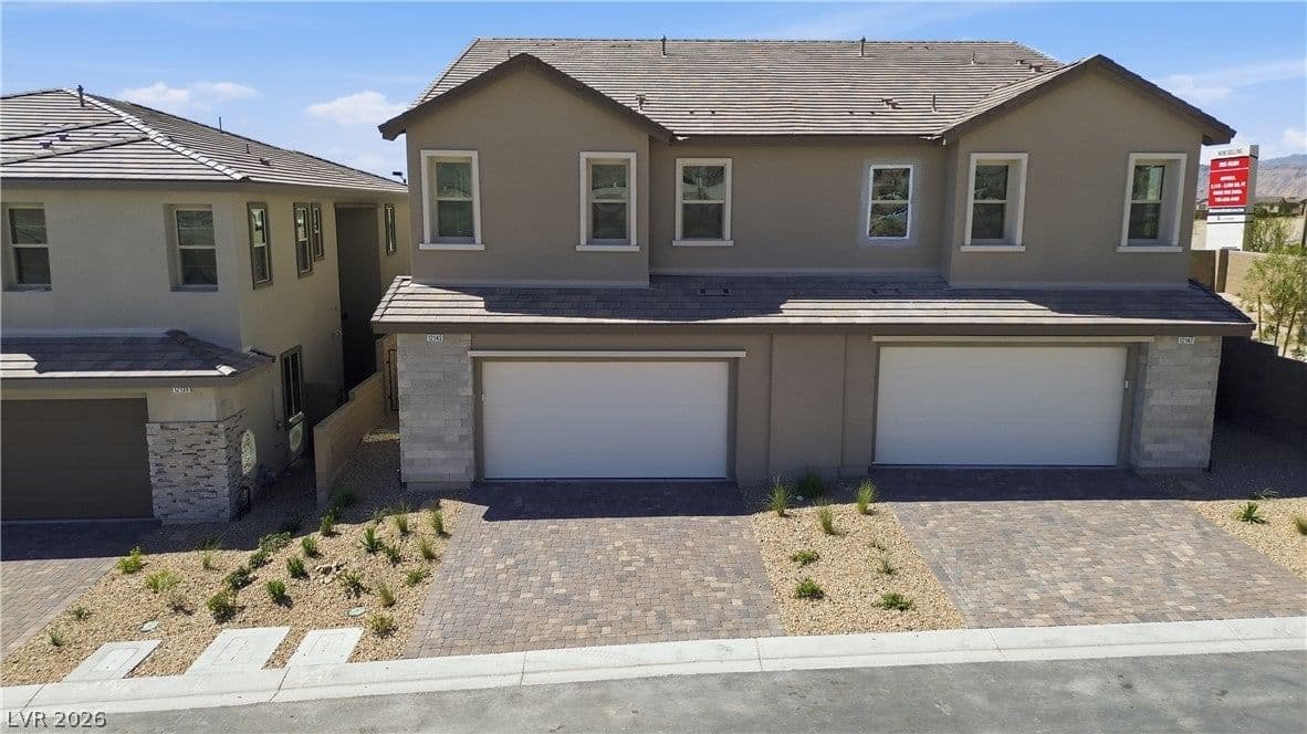12143 Red Iris Ave Ave photo 3