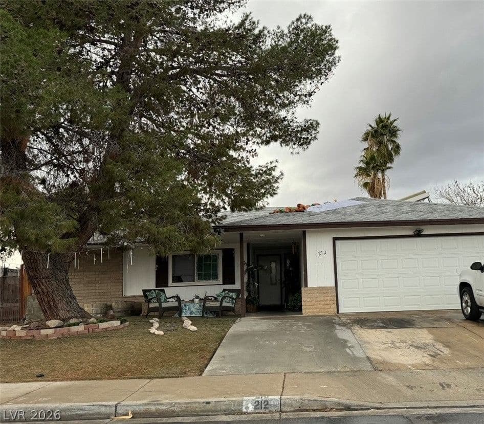 212 Bradshaw Way