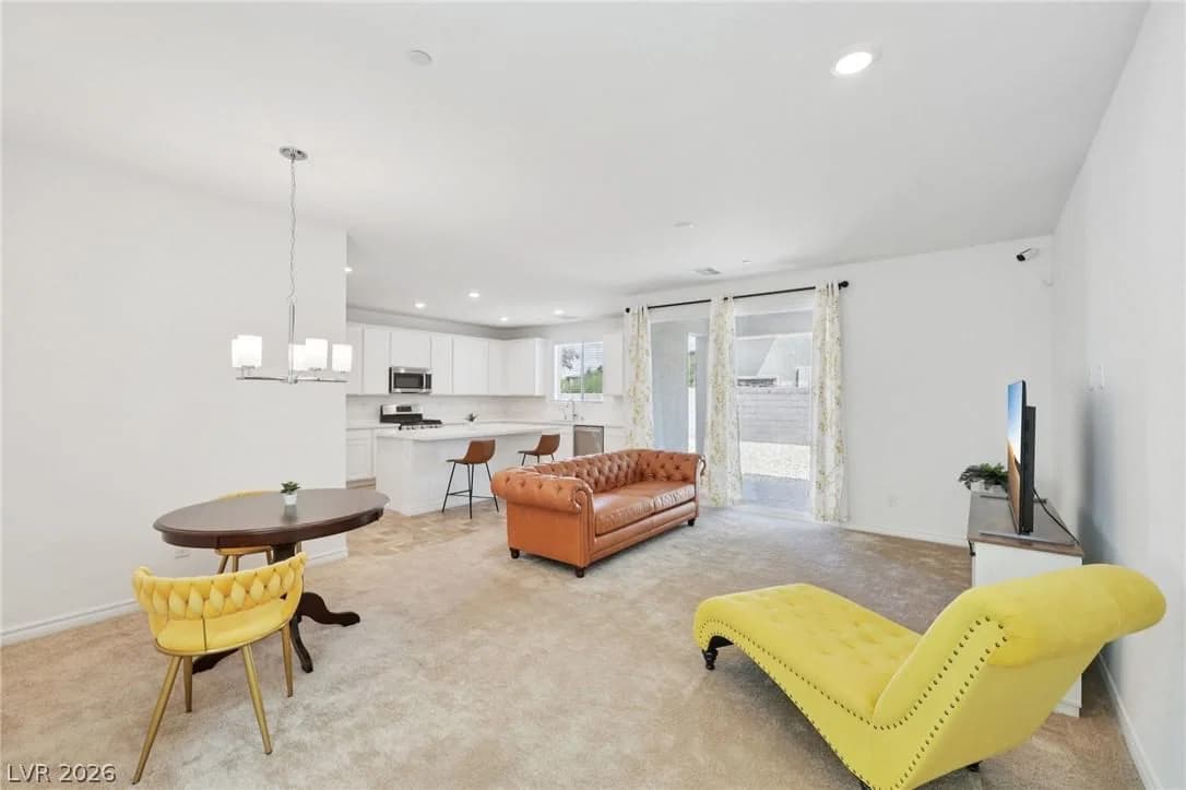 1338 Ossa Street photo 5