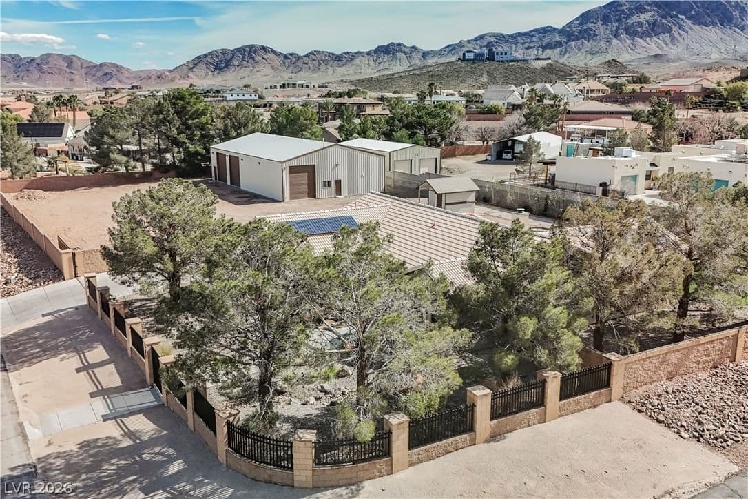 601 Sandy Drive photo 3