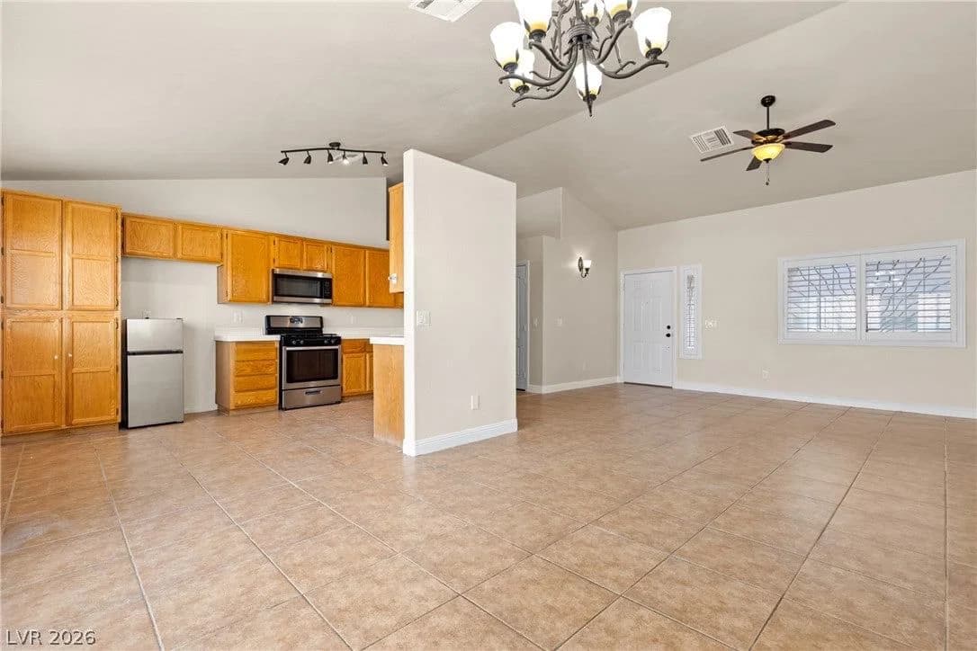 681 Pacific Avenue photo 4