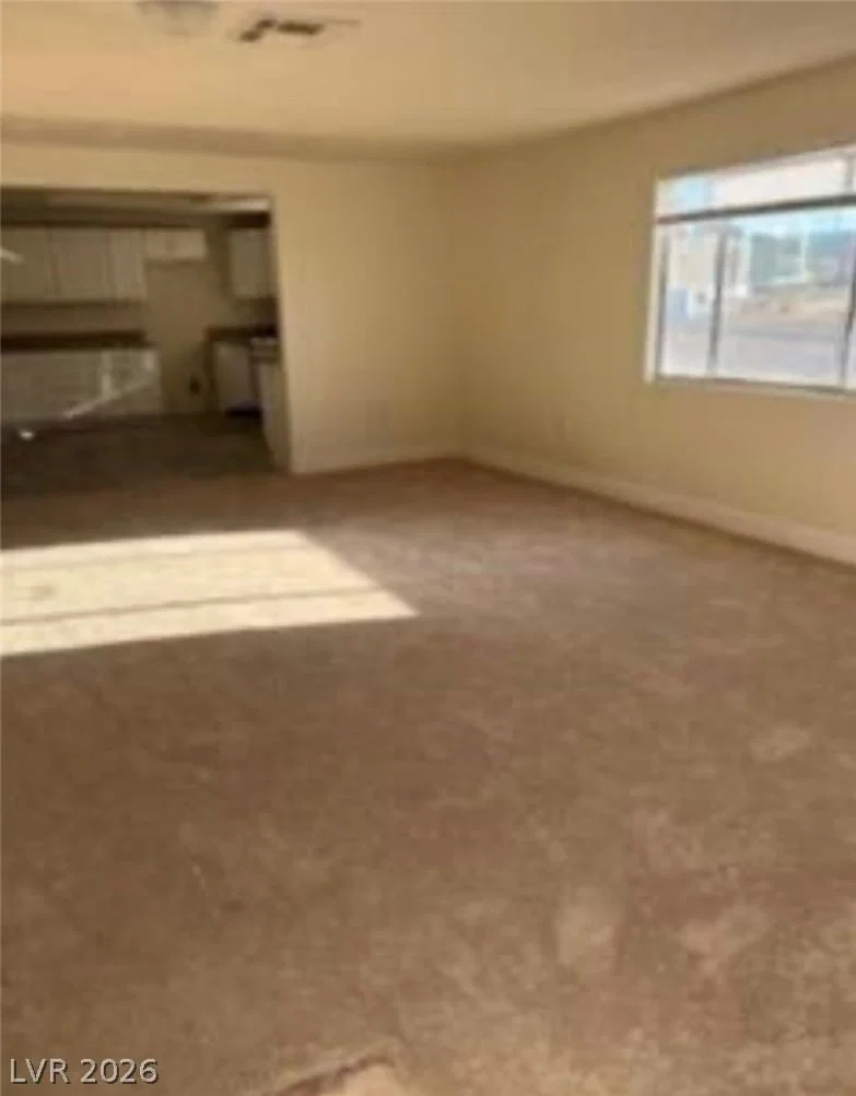 664 Sky Road photo 4