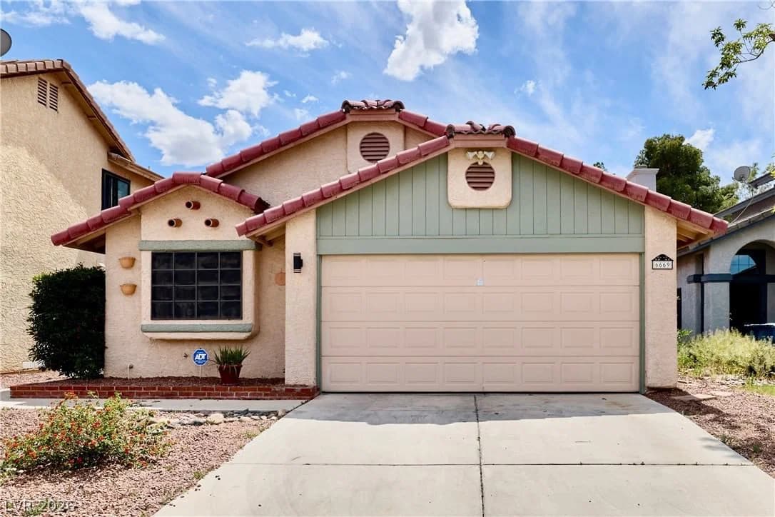 6669 Pleasant Plains Way photo 2
