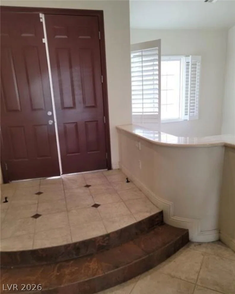 5718 San Florentine Avenue photo 5
