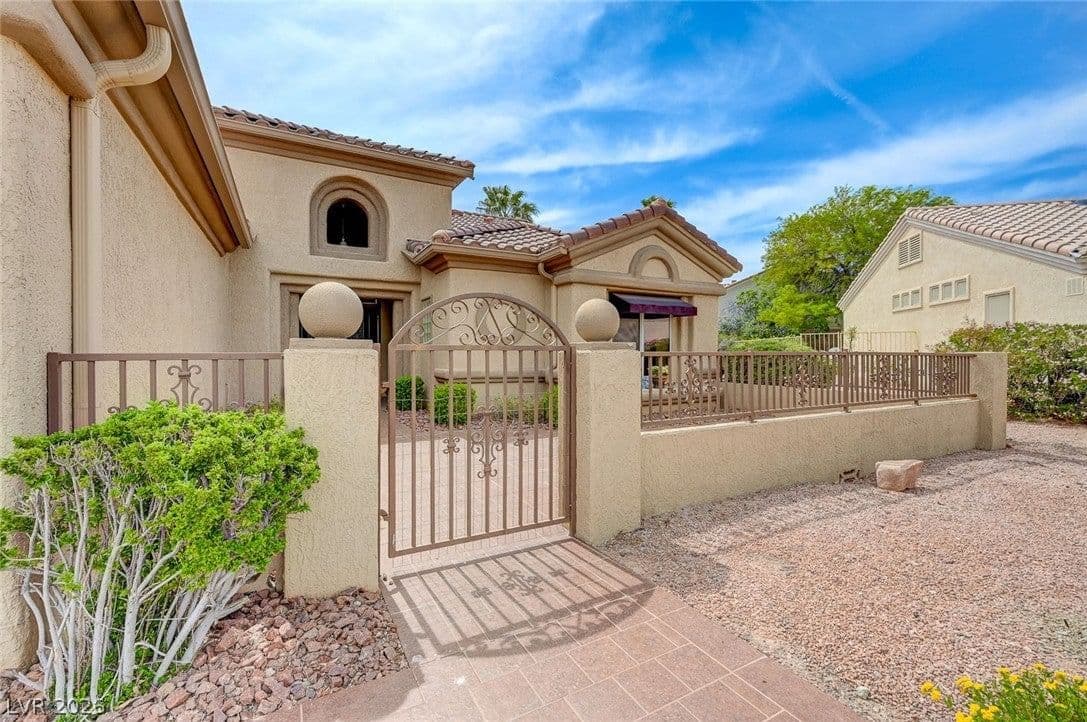 2401 Sierra Sage Street photo 2