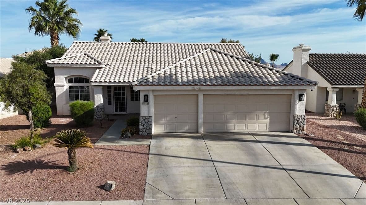 1146 Teal Point Drive photo 2