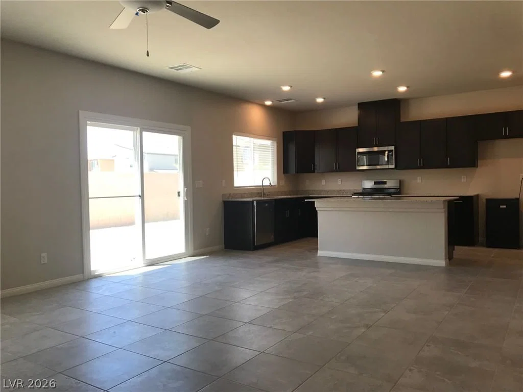 4047 Floating Fern Avenue photo 4