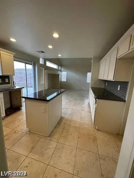 6320 Legend Falls Street photo 4