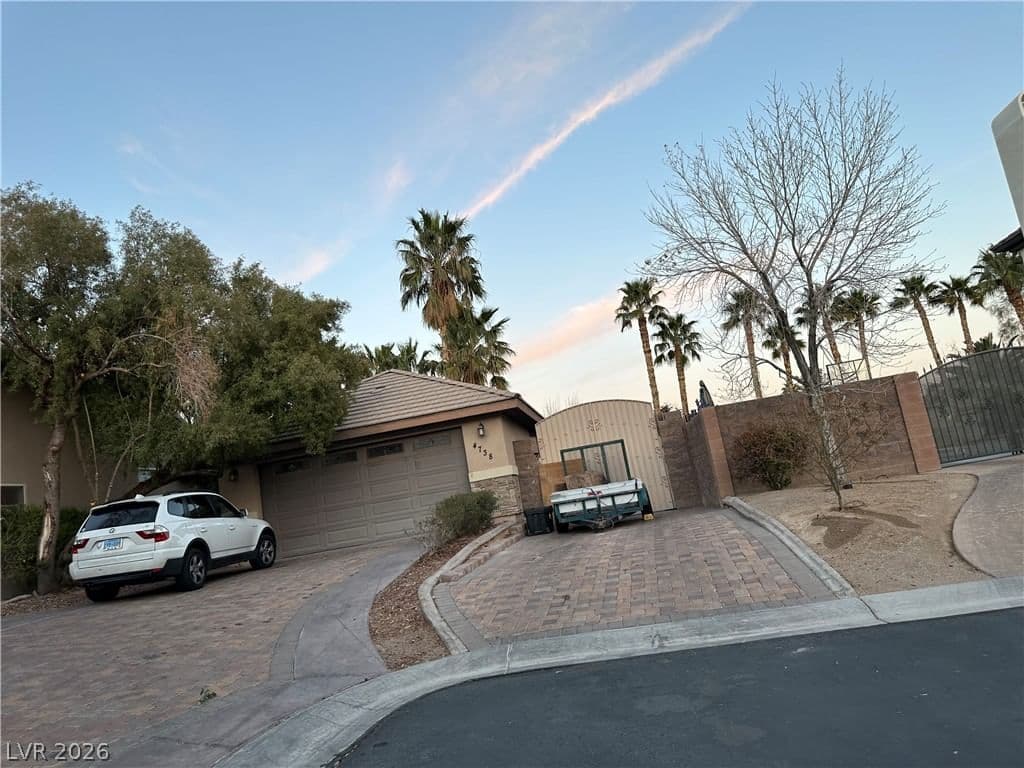 4738 Laurel Canyon Street photo 2