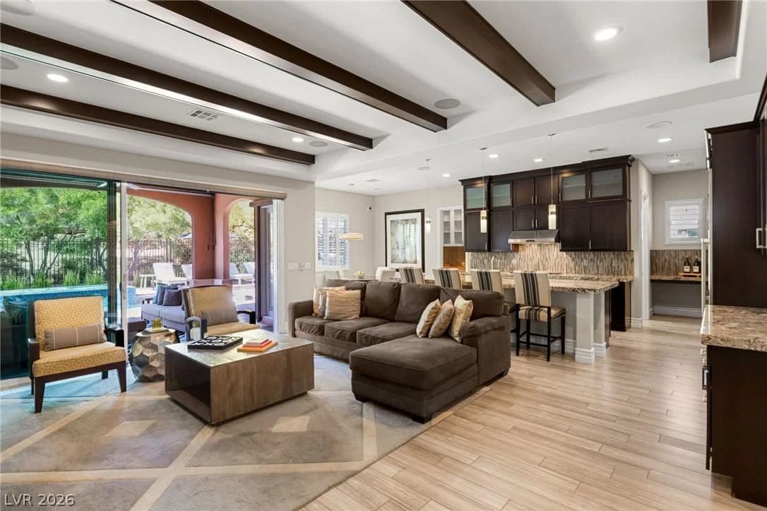 277 Lindura Court photo 4