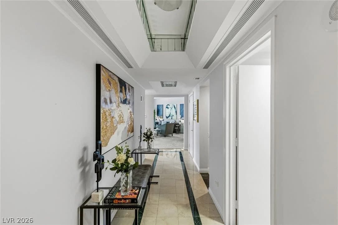 2877 Paradise Road photo 5