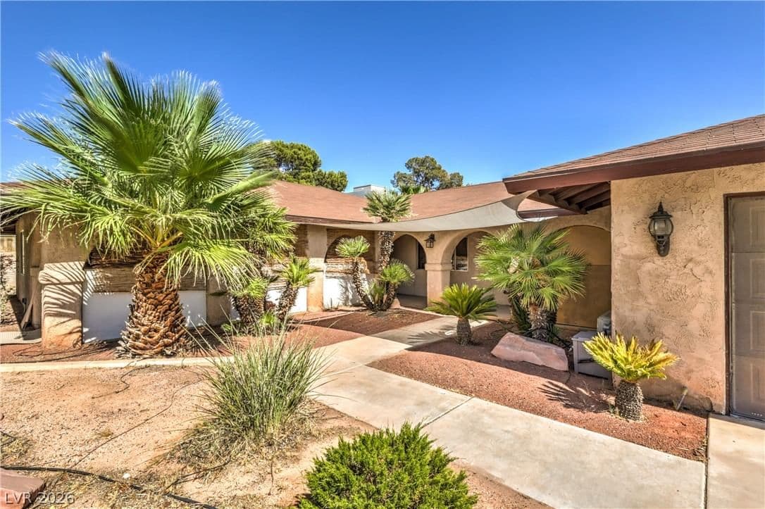 2880 Red Rock Street photo 4