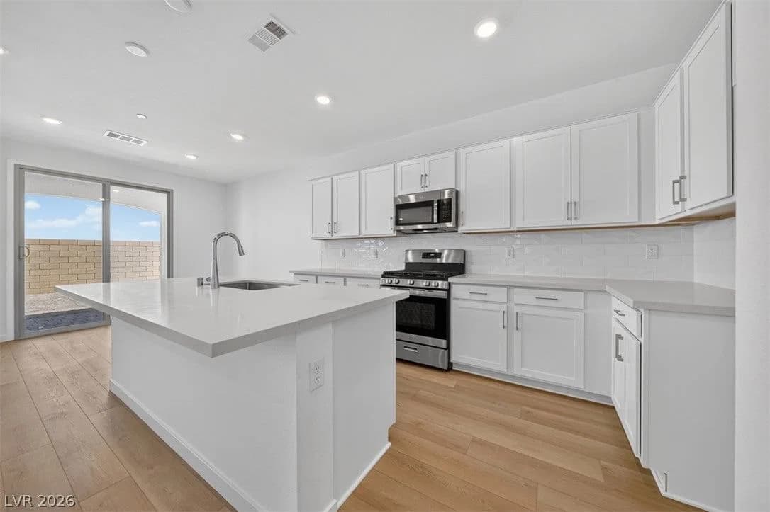 661 Semitone Lane photo 3