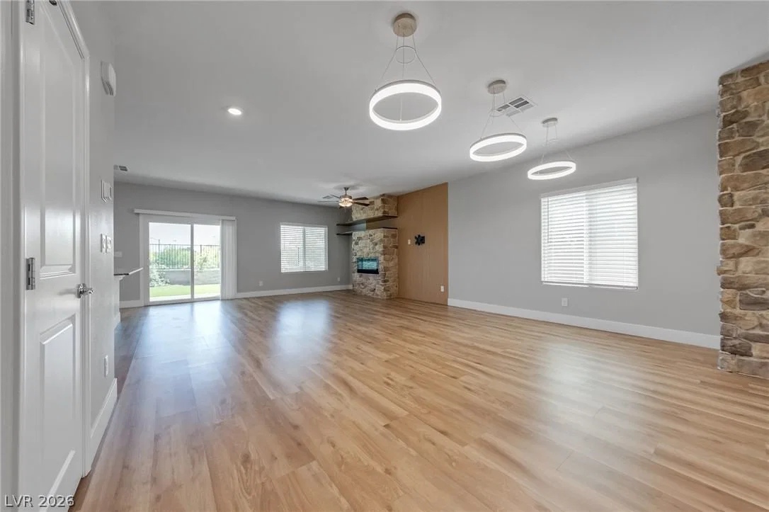 4528 Pointleaf Street photo 3
