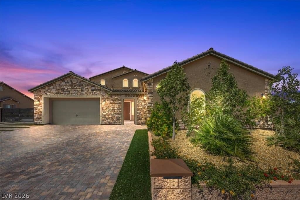 2803 Candelaria Drive