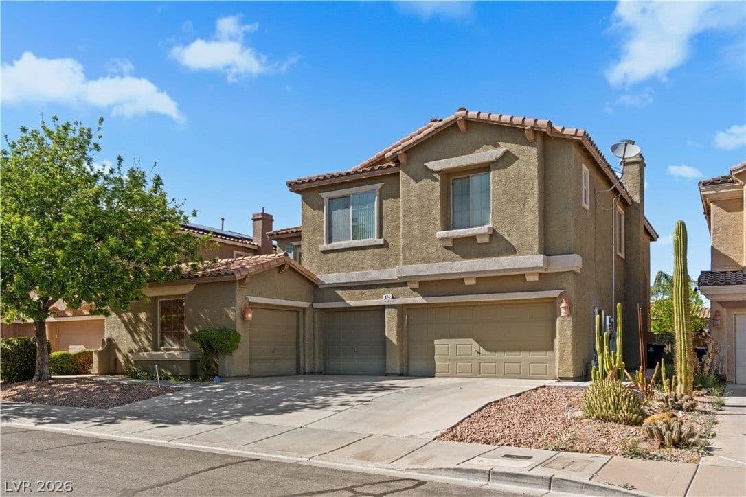 874 Ashford Way photo 3