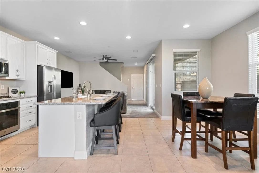 40 Kimberlite Drive photo 4