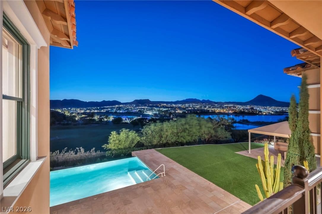 7 Costa Del Sol Court photo 4
