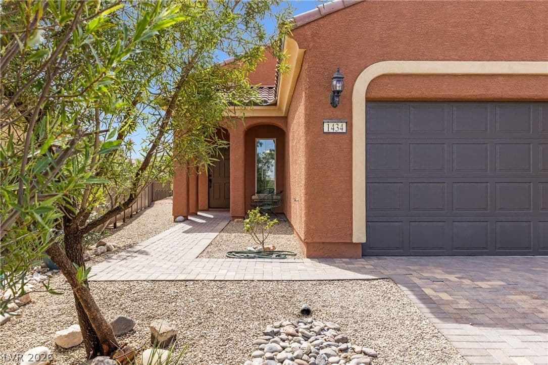 1434 Moonrise Court photo 3